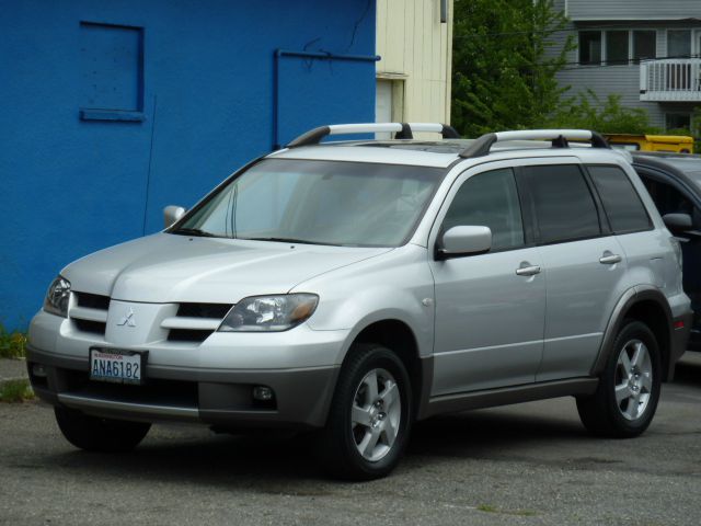 2003 Mitsubishi Outlander C1500 Scottsdale