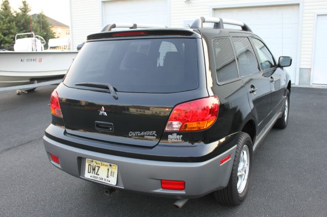 2003 Mitsubishi Outlander 1.8T Quattro Sedan 4D