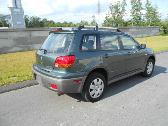 2003 Mitsubishi Outlander 1.8T Quattro Sedan 4D
