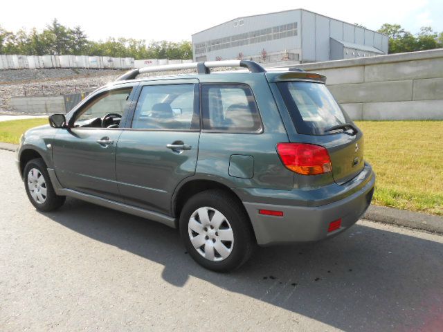 2003 Mitsubishi Outlander 1.8T Quattro Sedan 4D