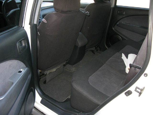 2003 Mitsubishi Outlander 1.8T Quattro Sedan 4D