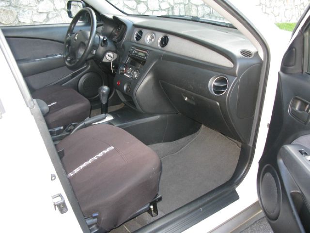 2003 Mitsubishi Outlander 1.8T Quattro Sedan 4D