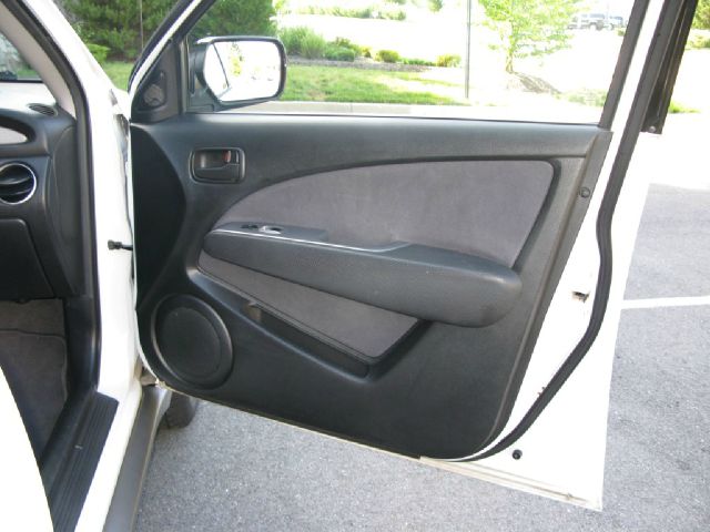 2003 Mitsubishi Outlander 1.8T Quattro Sedan 4D