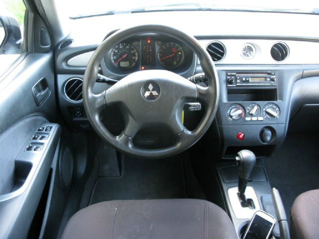 2003 Mitsubishi Outlander 1.8T Quattro Sedan 4D