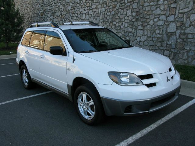 2003 Mitsubishi Outlander 1.8T Quattro Sedan 4D