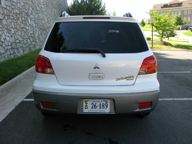 2003 Mitsubishi Outlander 1.8T Quattro Sedan 4D