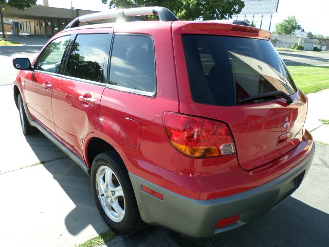 2003 Mitsubishi Outlander 1.8T Quattro Sedan 4D