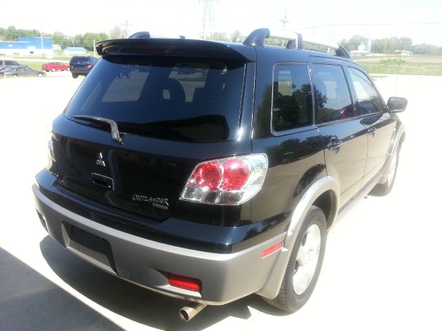 2003 Mitsubishi Outlander C1500 Scottsdale