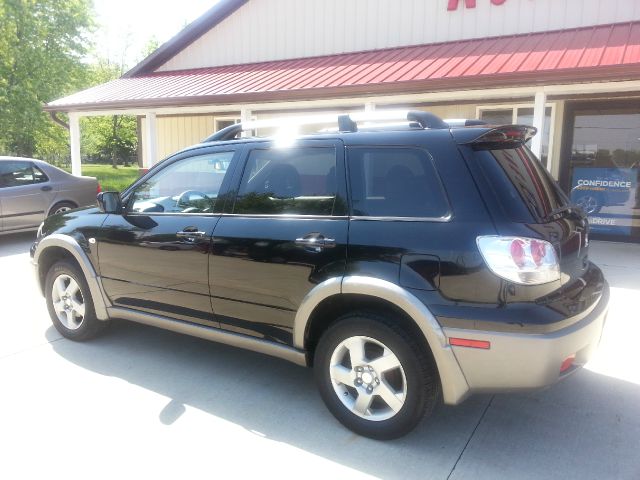 2003 Mitsubishi Outlander C1500 Scottsdale