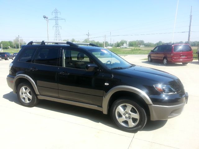 2003 Mitsubishi Outlander C1500 Scottsdale