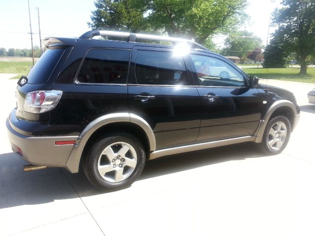 2003 Mitsubishi Outlander C1500 Scottsdale