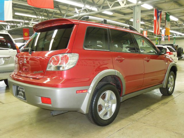 2003 Mitsubishi Outlander Reg Cab 159.5 WB C5B
