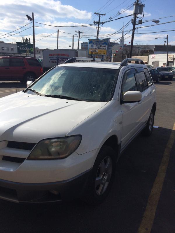 2004 Mitsubishi Outlander XLS