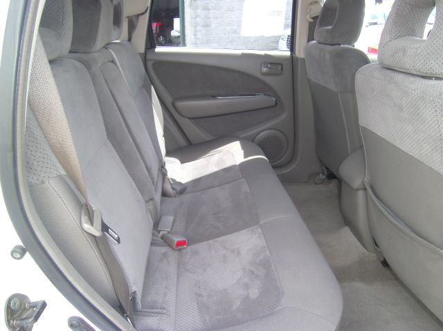2004 Mitsubishi Outlander C1500 Scottsdale
