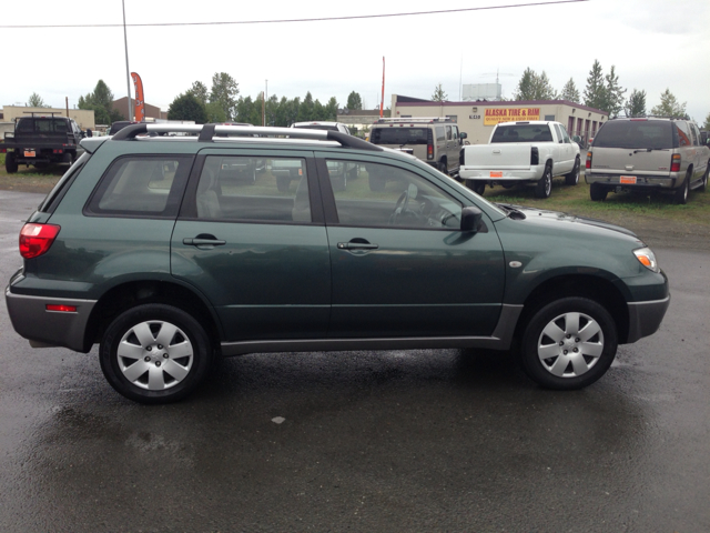 2005 Mitsubishi Outlander 1.8T Quattro Sedan 4D