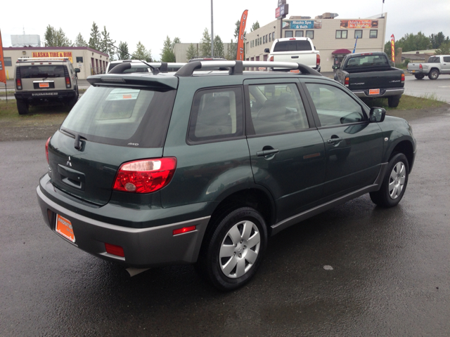 2005 Mitsubishi Outlander 1.8T Quattro Sedan 4D