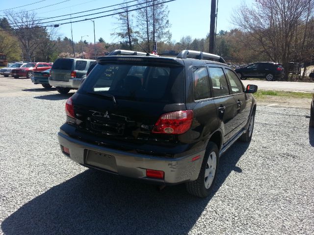 2005 Mitsubishi Outlander 1.8T Quattro Sedan 4D