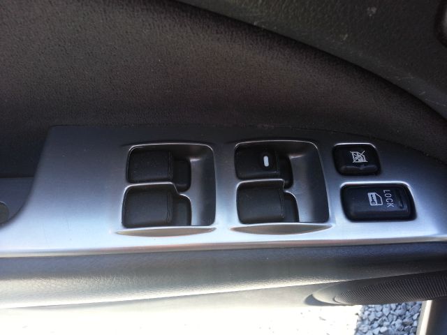 2005 Mitsubishi Outlander 1.8T Quattro Sedan 4D