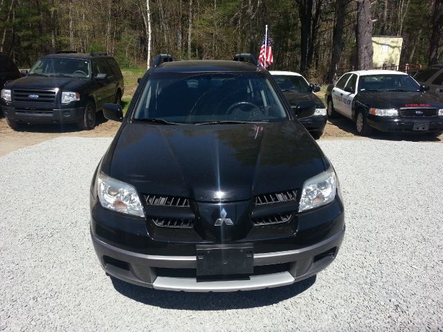 2005 Mitsubishi Outlander 1.8T Quattro Sedan 4D