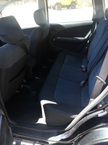 2005 Mitsubishi Outlander 1.8T Quattro Sedan 4D