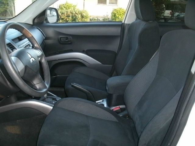 2007 Mitsubishi Outlander Megacab SLT, Hemi, Nerf Bars