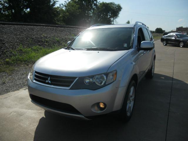 2007 Mitsubishi Outlander 4dr Quad Cab 160.5 DRW 4WD SLT