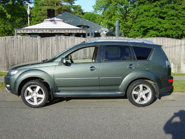2008 Mitsubishi Outlander LE AWD SUV