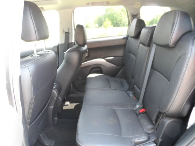 2009 Mitsubishi Outlander Reg Cab 159.5 WB C5B