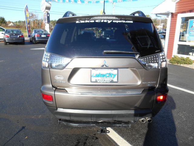 2010 Mitsubishi Outlander EX-L W/ DVD System