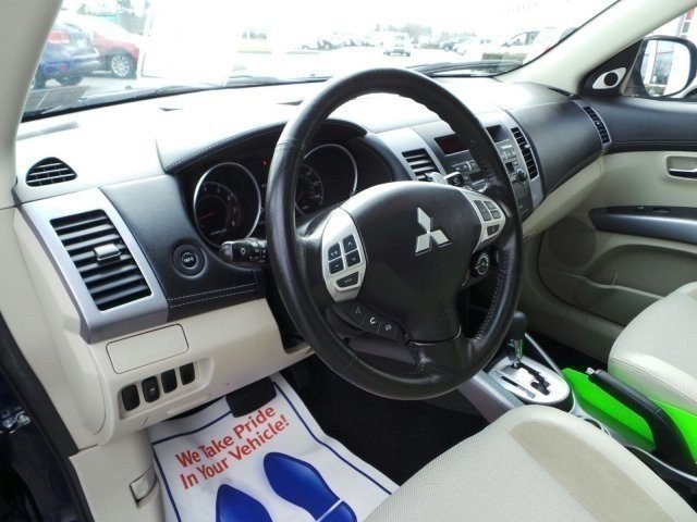 2011 Mitsubishi Outlander 40TH Anniversary Package