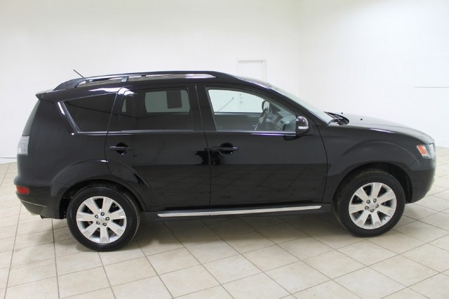 2011 Mitsubishi Outlander 40TH Anniversary Package
