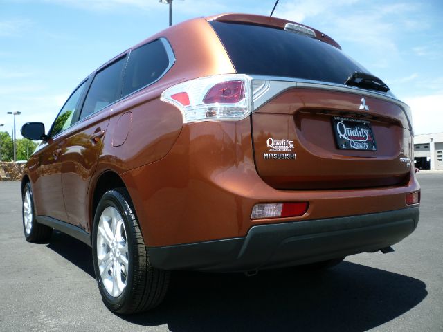 2014 Mitsubishi Outlander SE