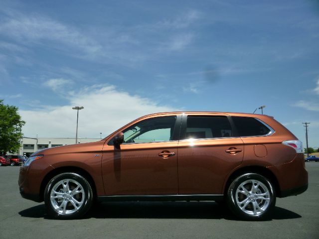 2014 Mitsubishi Outlander SE