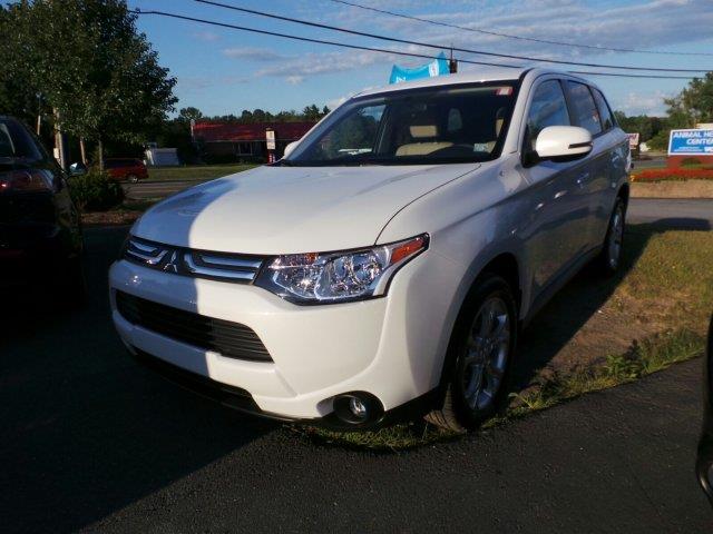 2014 Mitsubishi Outlander SE