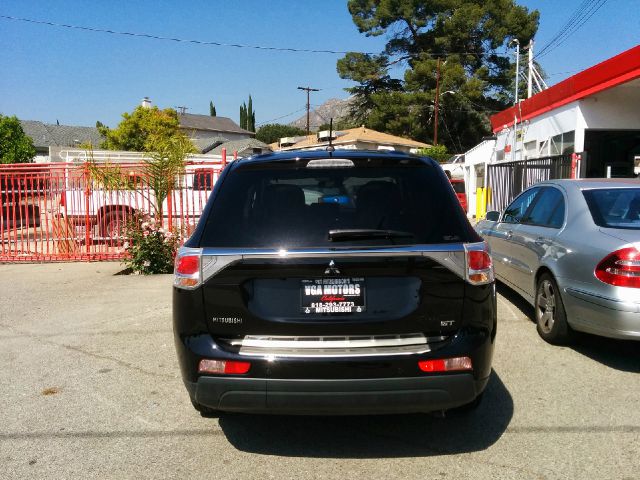 2014 Mitsubishi Outlander 40 Aniversary