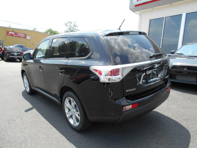 2014 Mitsubishi Outlander SE