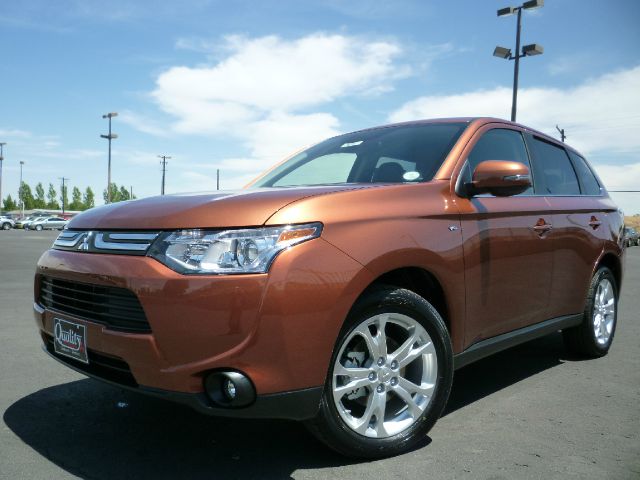 2014 Mitsubishi Outlander SE