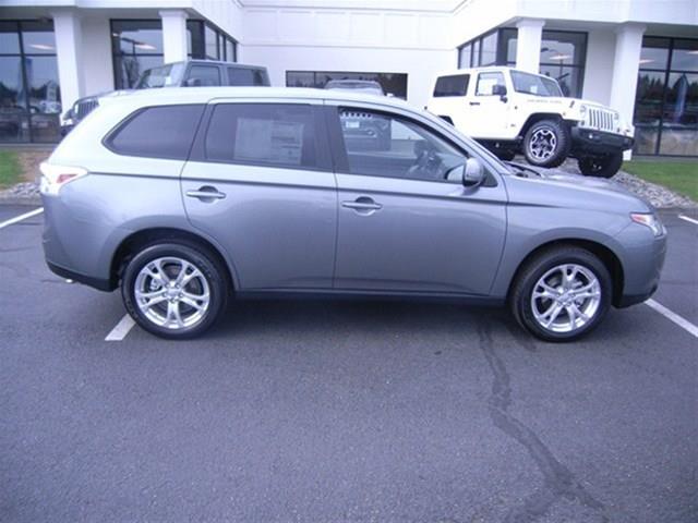 2014 Mitsubishi Outlander SE