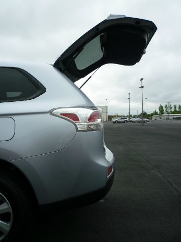 2014 Mitsubishi Outlander Unknown