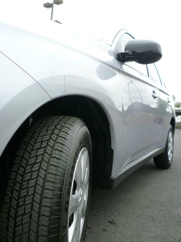 2014 Mitsubishi Outlander Unknown