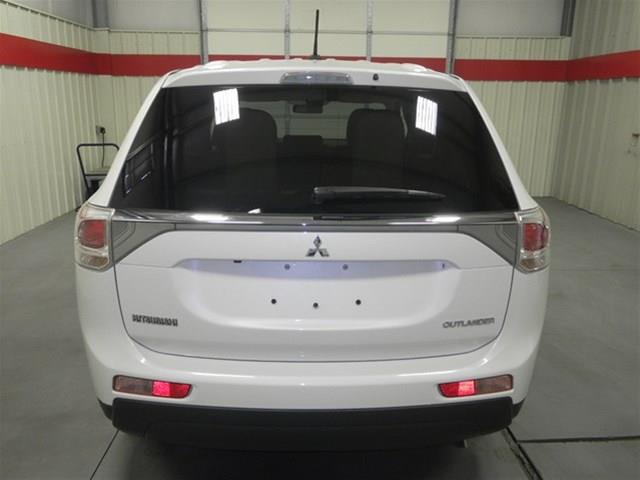 2014 Mitsubishi Outlander SE