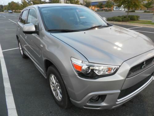 2011 Mitsubishi Outlander Sport Megacab SLT, Hemi, Nerf Bars