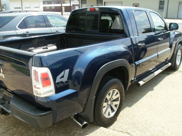 2006 Mitsubishi Raider 4X4 Harley Davidson