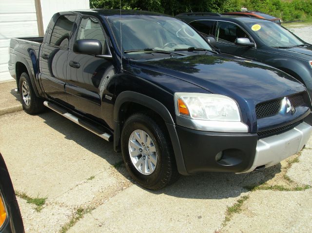 2006 Mitsubishi Raider 4X4 Harley Davidson