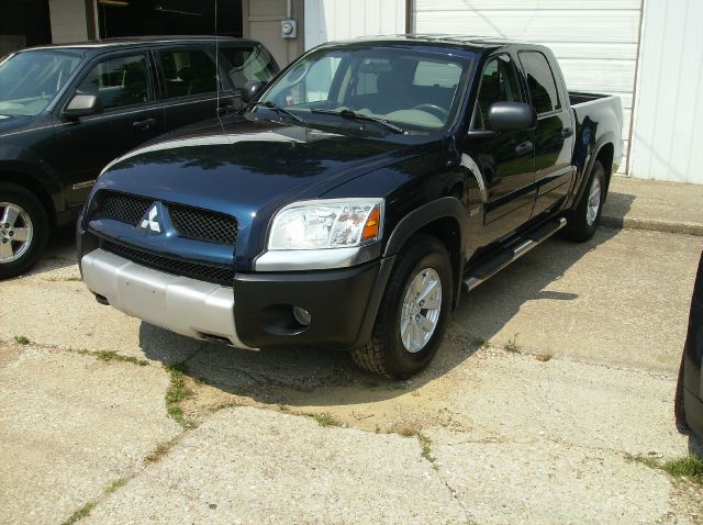 2006 Mitsubishi Raider 4X4 Harley Davidson