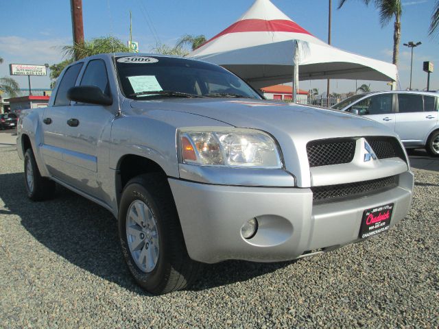 2006 Mitsubishi Raider Excab SR5 4X4