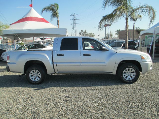 2006 Mitsubishi Raider Excab SR5 4X4