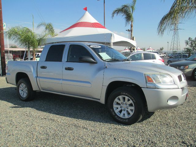 2006 Mitsubishi Raider Excab SR5 4X4
