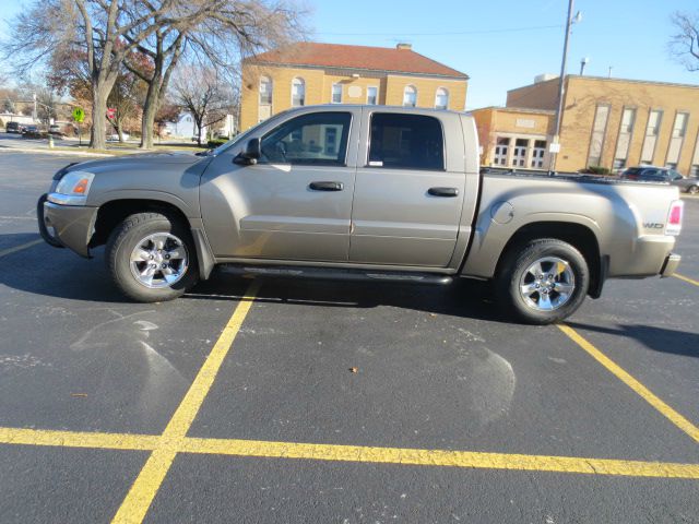 2006 Mitsubishi Raider Dual Rear Wheels
