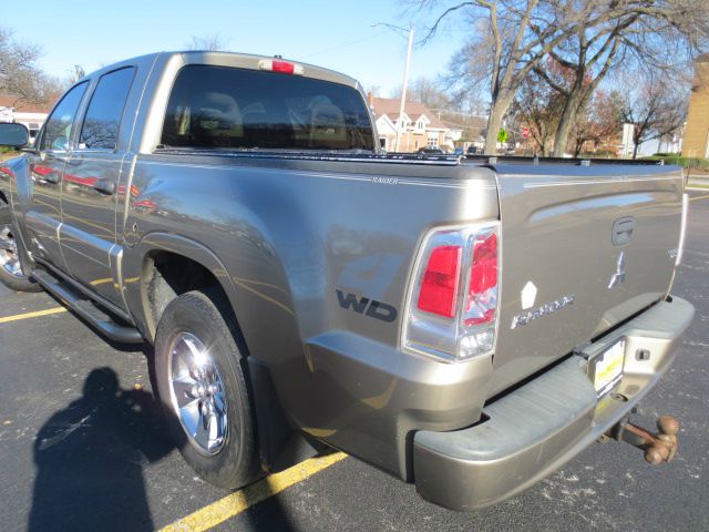 2006 Mitsubishi Raider Dual Rear Wheels